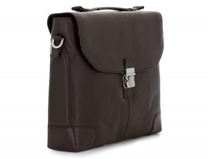 maletín de cuero con solapa color marrón lado
