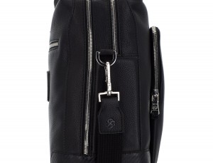 travel briefbag in leather black detail