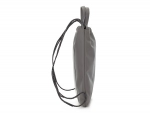 mochila plana de piel gris lateral