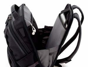 mochila de nylon negra ordenador