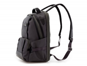 mochila de nylon gris lado