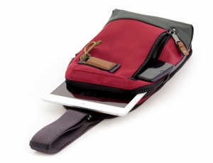 Mono slim bag in red with tablet