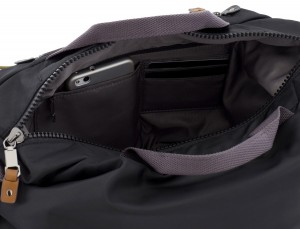 Messenger bag in black details
