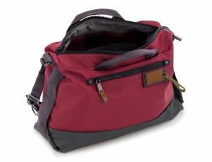 Messenger bag in red side