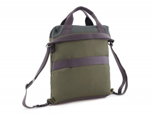 Bolso tote versátil convertible en mochila en verde detrás