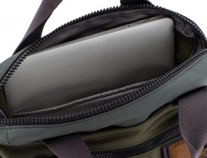 Bag convertible into backpack in green laptop