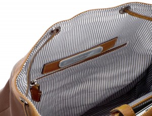 mochila de piel vintage marrón interior