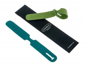 luggage recognition tags in green with packaging