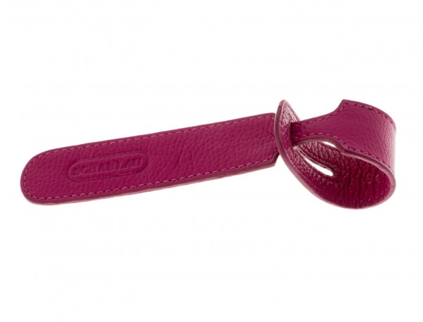 luggage recognition tags in fuchsia front
