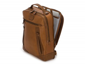 mochila vintage de piel para portátil marrón claro lado