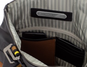 mochila de piel negra para portátil personalizada
