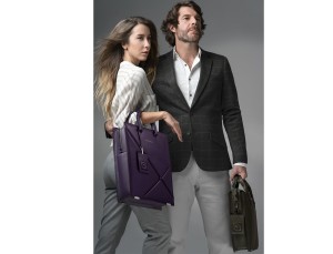 leather business bag woman violet lifestyle