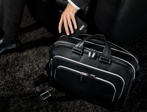 borsa da lavoro grande in pelle nera per uomo lifestyle