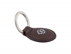 leather oval key ring in burgundy detail
