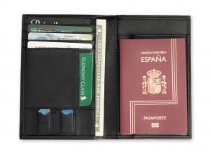 cartera para pasaporte de cuero en negro abierto